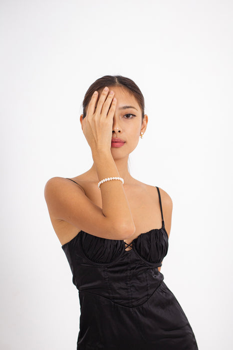 Rounded Pearl Bracelet With Adjustable Chain